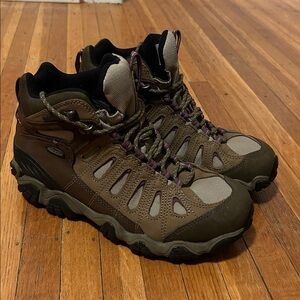 Women’s Oboz Sawtooth Hiking Boots